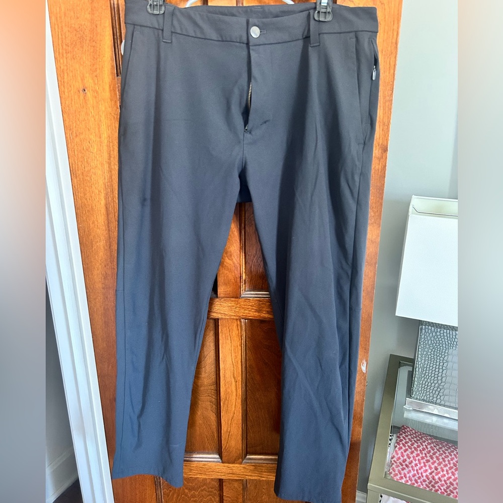 Men’s lululemon commission pants